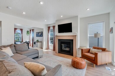 11702 S Silver Pond Dr unit 497, South Jordan, UT 84009 - photo 5