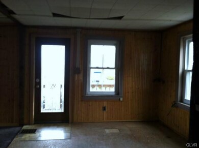 4229 Mountain Rd, Slatington, PA 18080 - photo 4