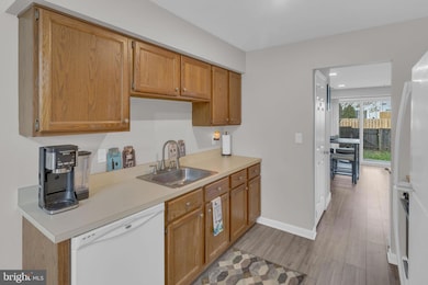 26 Exeter Ct unit 22160, Bordentown, NJ 08505 - photo 5