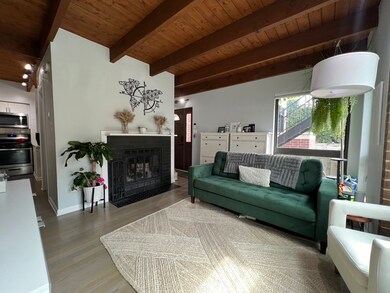 2644 N Wayne Ave unit E, Chicago, IL 60614 - photo 5