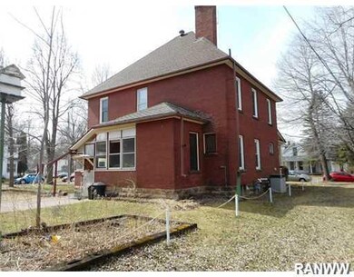 1020 7th St E, Menomonie, WI 54751 - photo 4