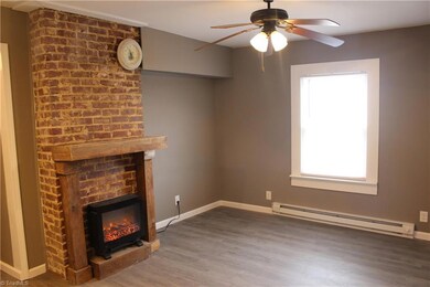 113 N Harris St, Reidsville, NC 27320 - photo 4