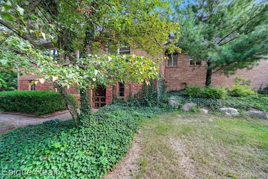 100 Lucy Rd, Howell, MI 48843 - photo 5