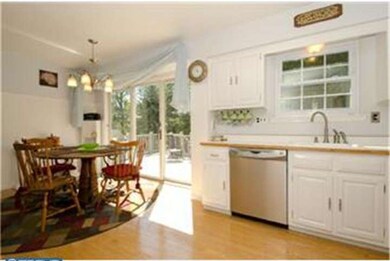 286 Wheatsheaf Ln, Langhorne, PA 19047 - photo 5