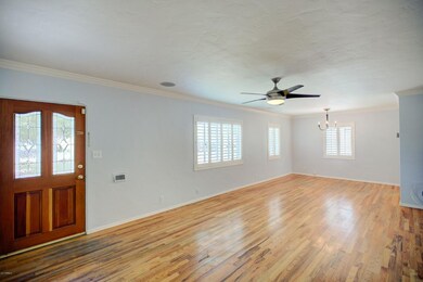 541 W. Cambridge 6