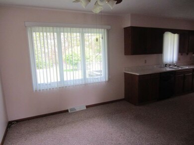 22897 Mulberry Ct, Goshen, IN 46528 - photo 4