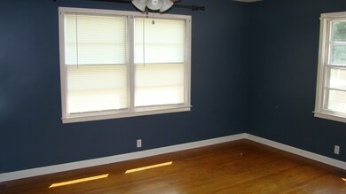 206 Austin Ave, Shelbyville, TN 37160 - photo 3