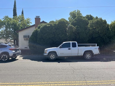 741 W D St S, Dixon, CA 95620 - photo 2