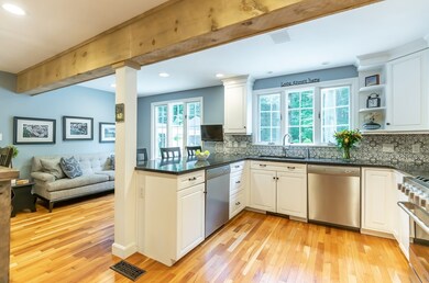 9 Hansom Rd, Andover, MA 01810 - photo 7