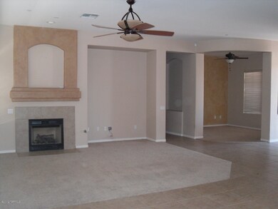 Family Room w/fireplace