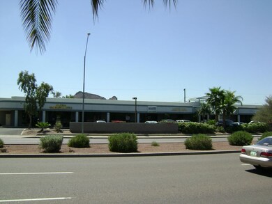 1717 E.Bell 005