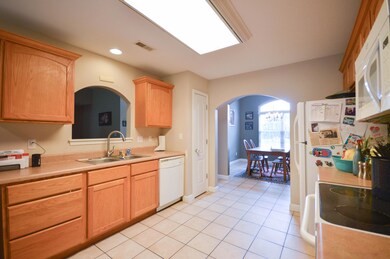 (6) Kitchen 1
