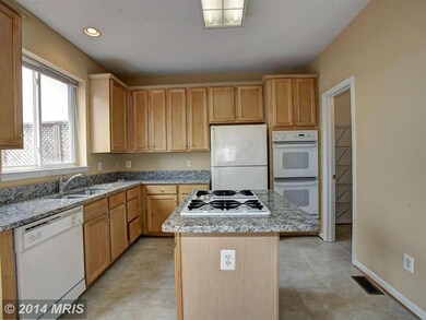 13034 Park Crescent Cir, Herndon, VA 20171 - photo 7