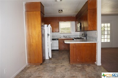 1205 Little St, Copperas Cove, TX 76522 - photo 4