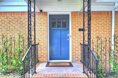 310 Eleanor St, Houston, TX 77009 - photo 4