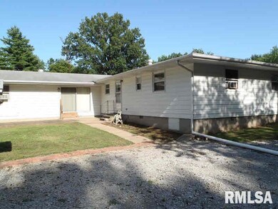 2416 North St, Harrisburg, IL 62946 - photo 4