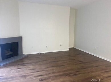 14448 Benefit St unit 3, Los Angeles, CA 91423 - photo 2