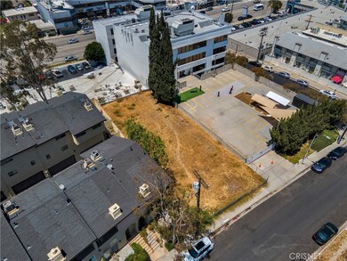 22949 Del Valle St, Los Angeles, CA 91364 - photo 2