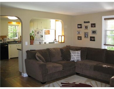 6 Edgeknoll Ave, Warwick, RI 02888 - photo 3