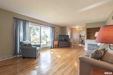 2204 Newberry St, Davenport, IA 52804 - photo 5