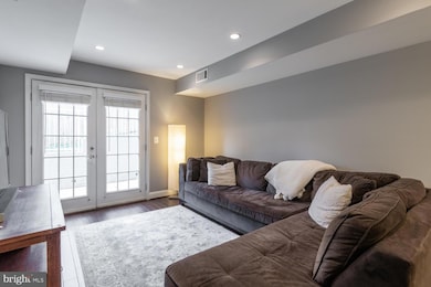 4151 S Four Mile Run Dr unit 104, Arlington, VA 22204 - photo 7