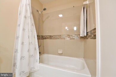 12900B Grays Pointe Rd, Fairfax, VA 22033 - photo 5