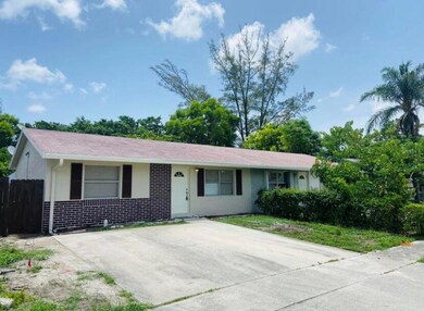 4836 Saratoga Rd, West Palm Beach, FL 33415 - photo 3