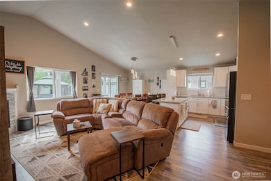 3414 N Lee St, Spokane, WA 99207 - photo 5