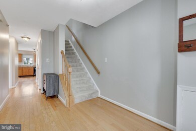 217B Locust St SE unit A, Vienna, VA 22180 - photo 5