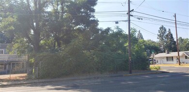 207 SW Oak St, Grants Pass, OR 97526 - photo 5