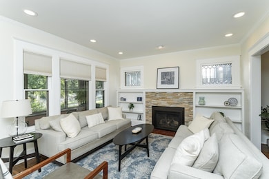 811 6th St SW, Rochester, MN 55902 - photo 6