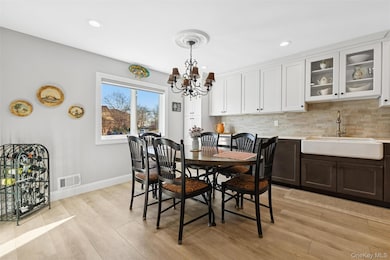 56 Stonegate Dr, Staten Island, NY 10304 - photo 6