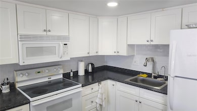 1707 28th Avenue Dr W, Bradenton, FL 34205 - photo 3