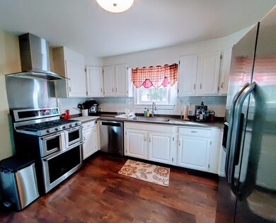 23 Housatonic St, Worcester, MA 01606 - photo 7