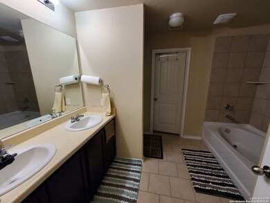 10802 Roaming Hollow, San Antonio, TX 78254 - photo 7