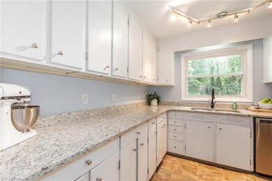 5417 Memorial Ln, Greensboro, NC 27407 - photo 6