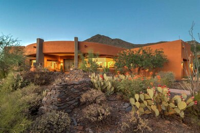 Hillside desert living @ it's finest....