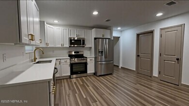 Eat In Kitchen Empty