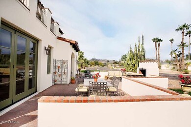 Courtyard with Cozy fireplace