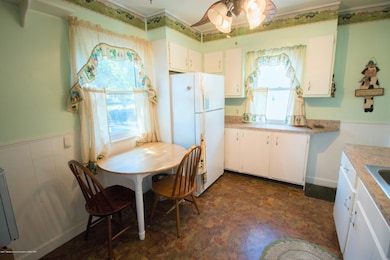 Kitchen/dining