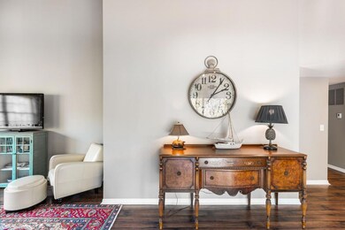 5_Living-Room_1800x1200_3577659