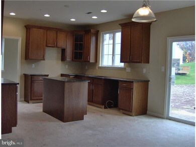 18 Oak Creek Dr, Royersford, PA 19468 - photo 3
