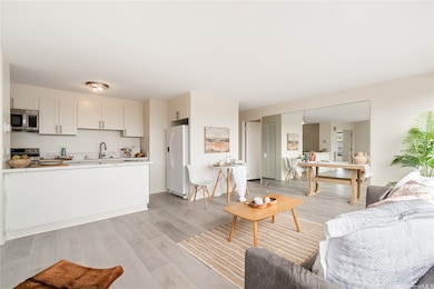 Discovery Bay Center unit 2814, Honolulu, HI 96815 - photo 5