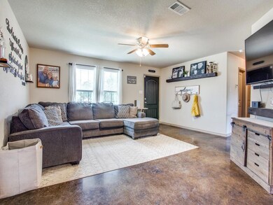 140 Cedar Ridge Dr, Weatherford, TX 76087 - photo 3