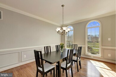 816 Avonshire Ct, Sykesville, MD 21784 - photo 4