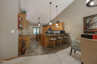 2622 E Divide Ave-03