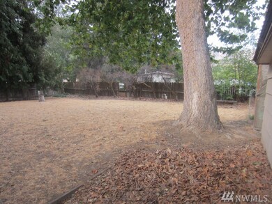 1808 N Rogers Dr, Wenatchee, WA 98801 - photo 2