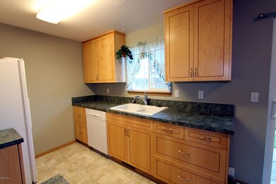 005kitchen