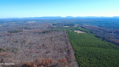 69 Diane Cir, Crossville, TN 38572 - photo 5