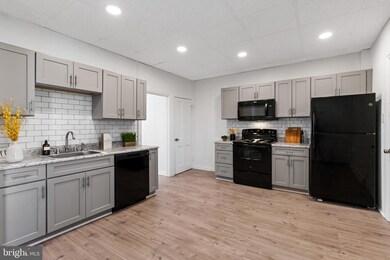 512 N Railroad St, Palmyra, PA 17078 - photo 6